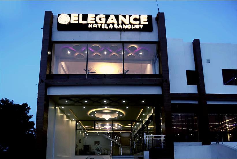 Elegance Hotel And Banquet Ayodhya 외부 사진
