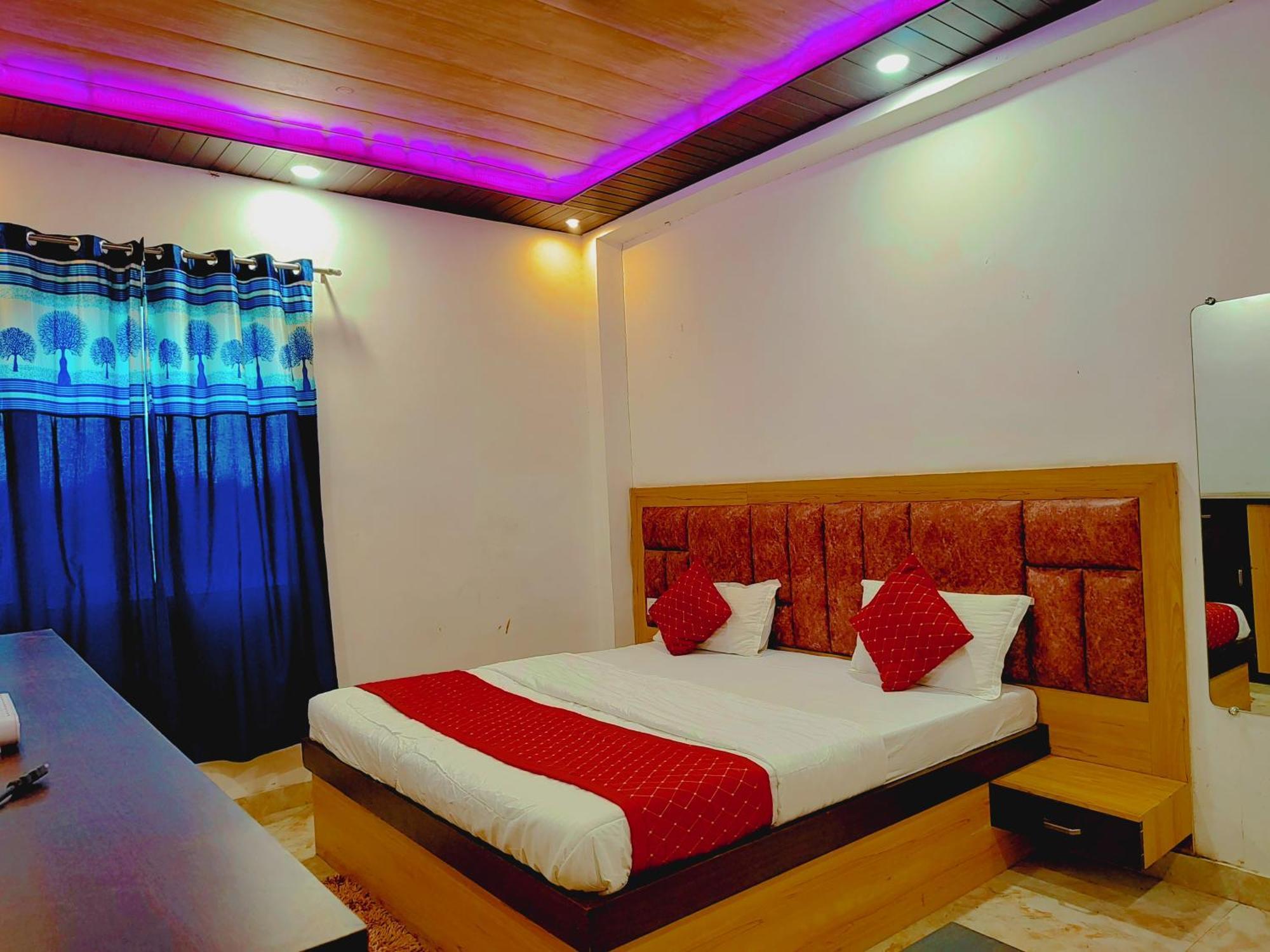 Elegance Hotel And Banquet Ayodhya 외부 사진
