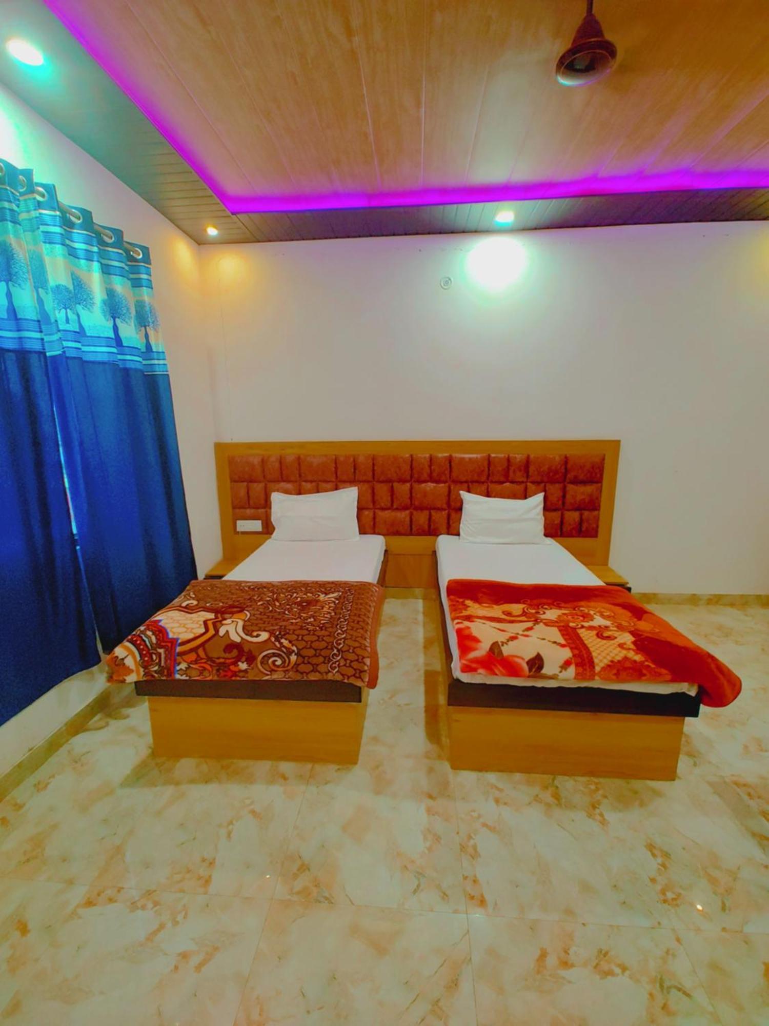 Elegance Hotel And Banquet Ayodhya 외부 사진