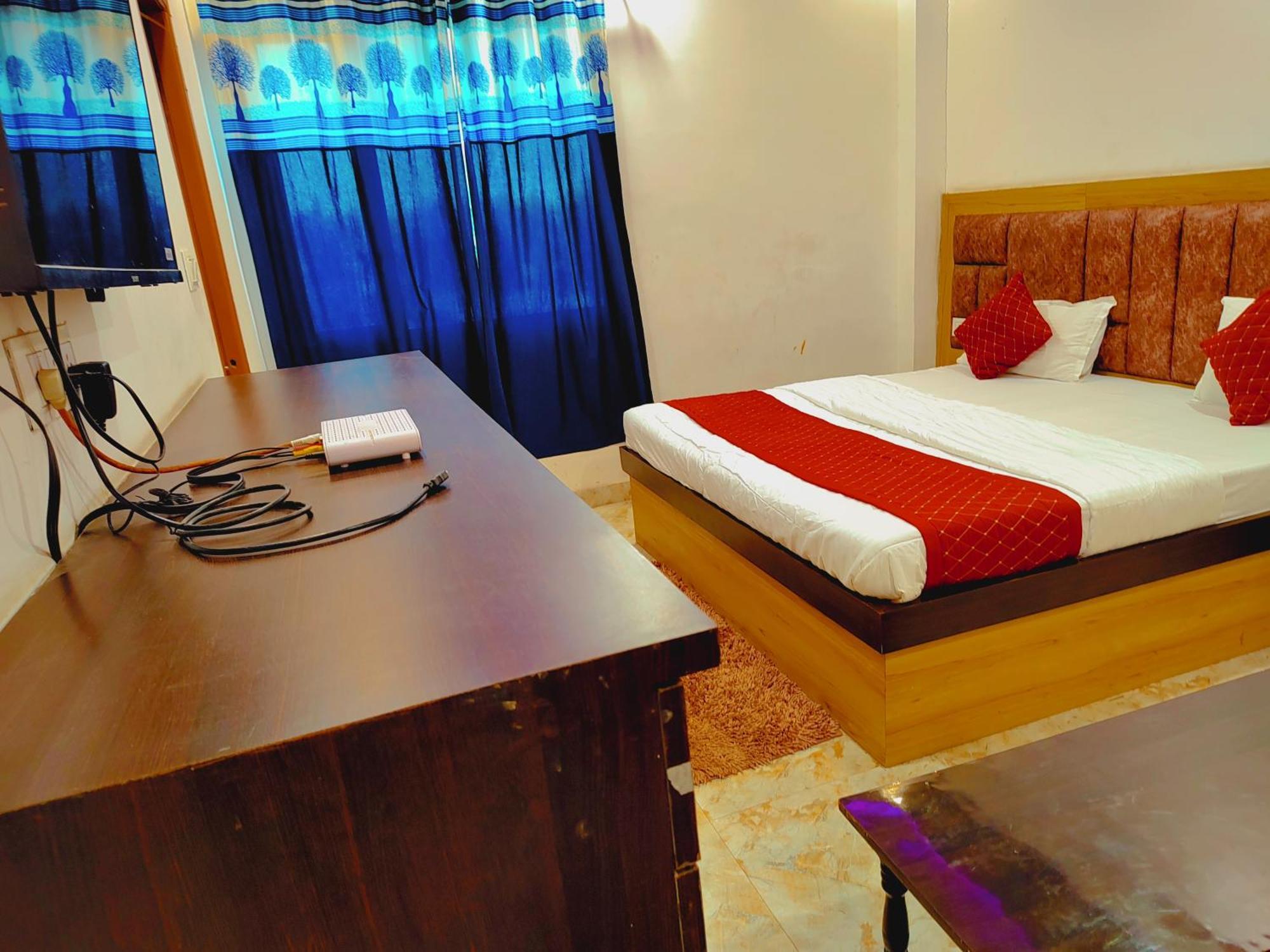 Elegance Hotel And Banquet Ayodhya 외부 사진